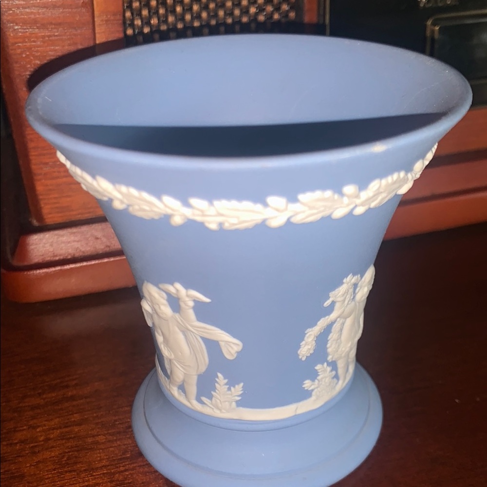 Wedgwood Jasperware Blue and White smallVase 3 1/2